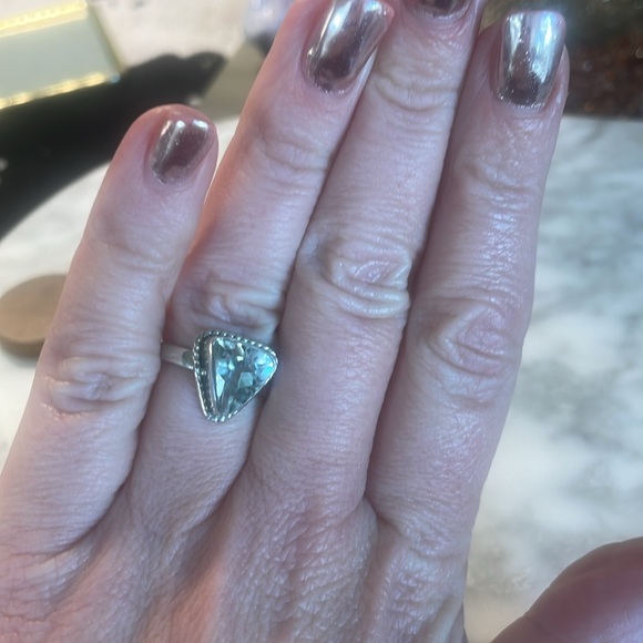Green amethyst gemstone triangle 925 sterling silver in size 7 - Picture 4 of 7